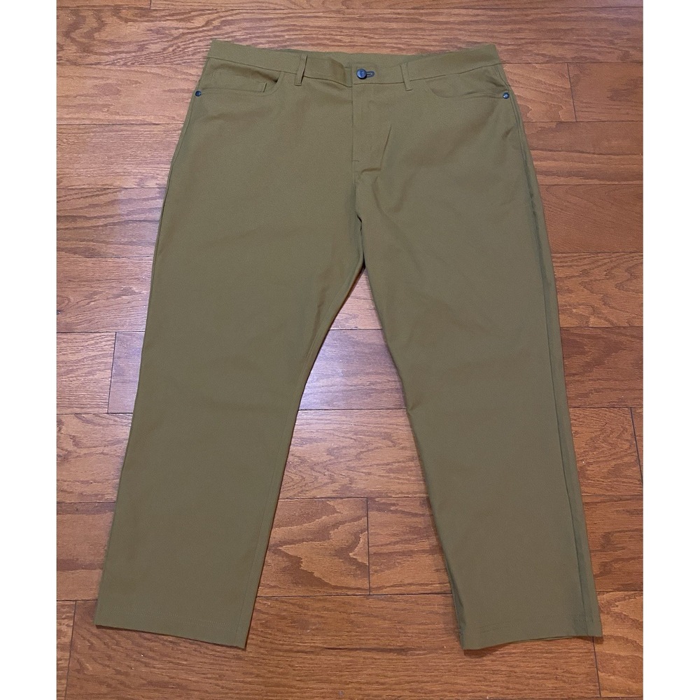 Public Rec Dealmaker Pants Mens Size 40x28 Brown Performance Chino Golf Excellen